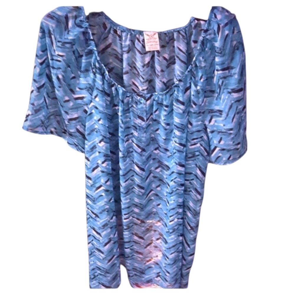 Pattern Short Sleeves Blue Top . Size 2X